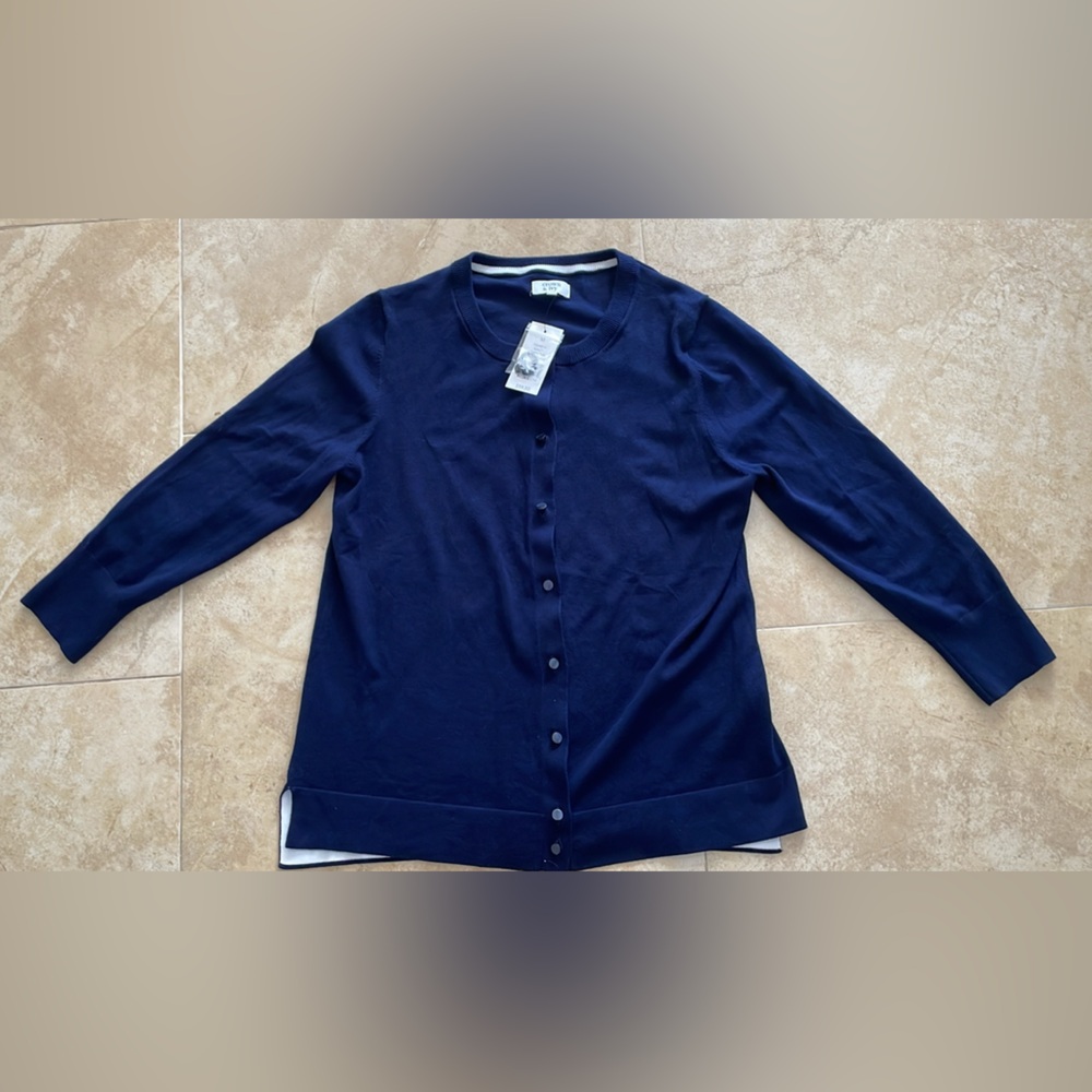Crown and ivy medium cardigan NWT
